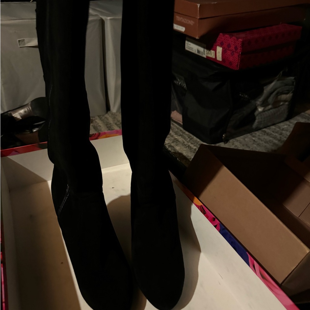 Beverly Johnson Knee Hi Suede Black Women's Boots - image 8